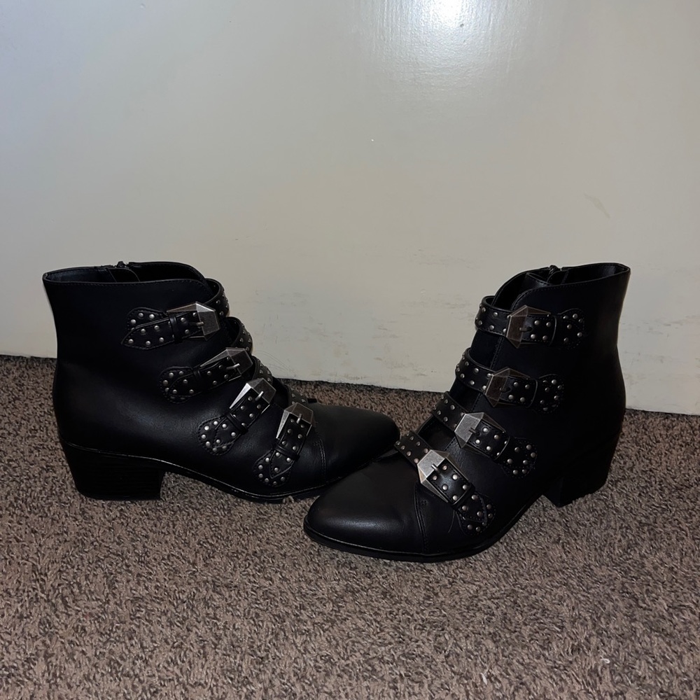Target size 10 Mia boots